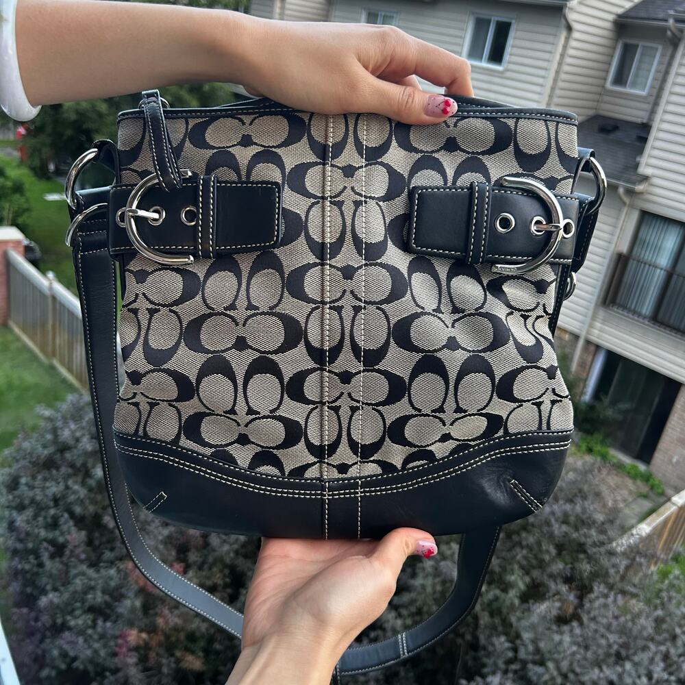 vintage coach signature buckle shoulder bag black & cream jacquard canvas & leat